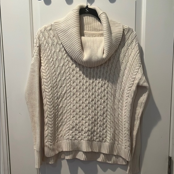 American Eagle Outfitters Sweaters - American Eagle. Cozy Cream Cable Knit Sweater